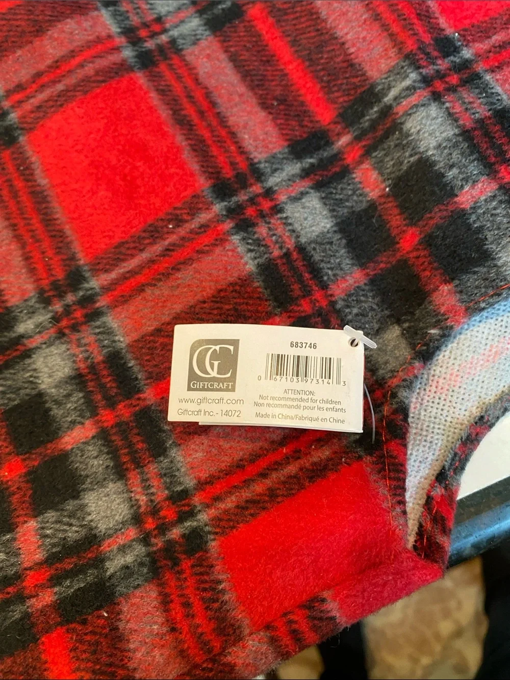 NWT Red & Gray Tartan Plaid Tree Skirt